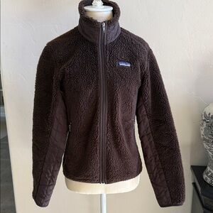 Patagonia women’s brown fleece and quilted panel jacket. Small
